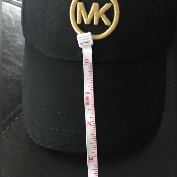 NW Michael Kors Cap - Picture 7 of 14
